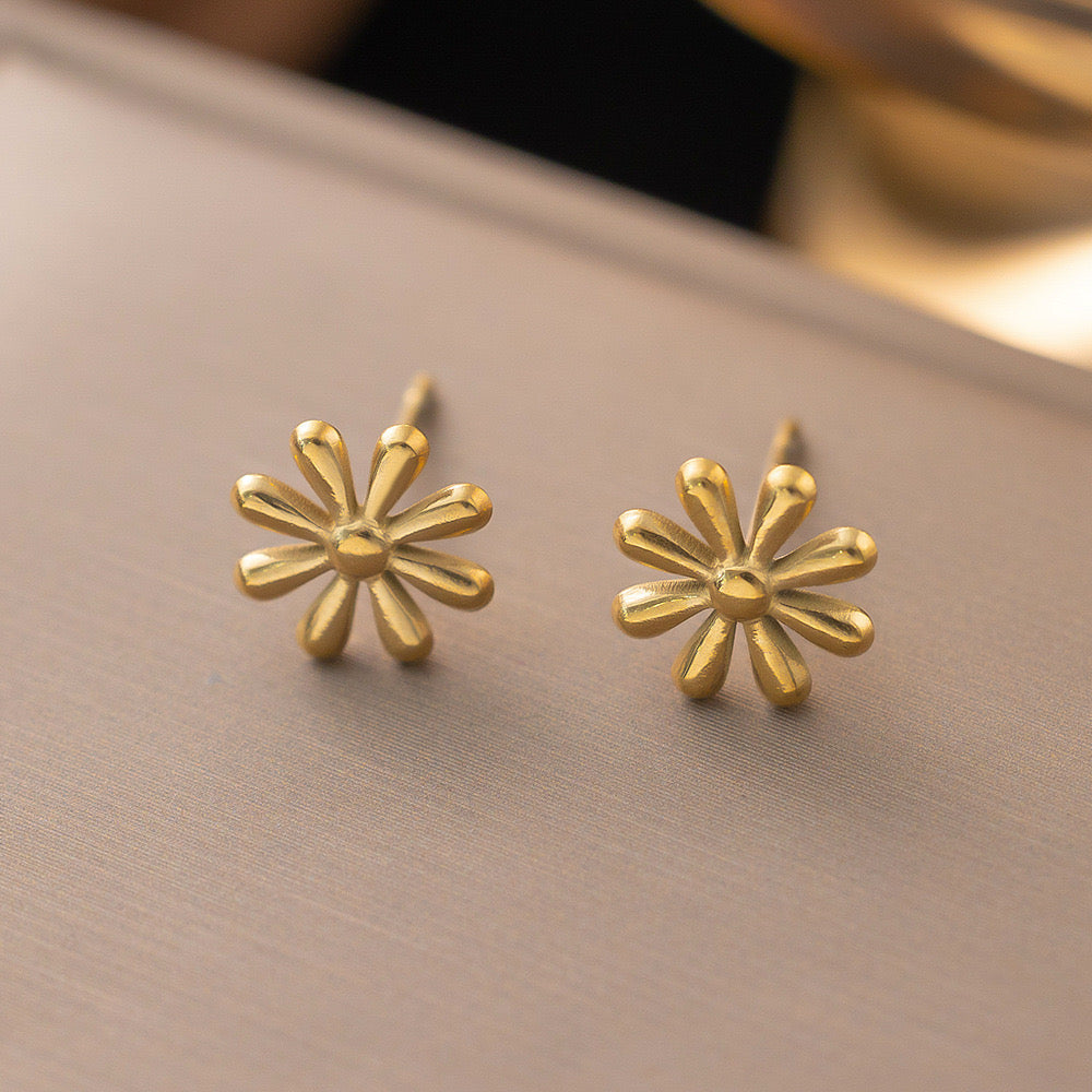 Forever Blooming: The Daisy Studs
