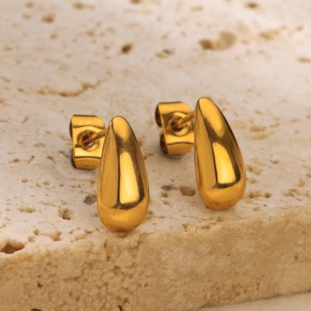 Elegant Teardrop Gold Stud Earrings