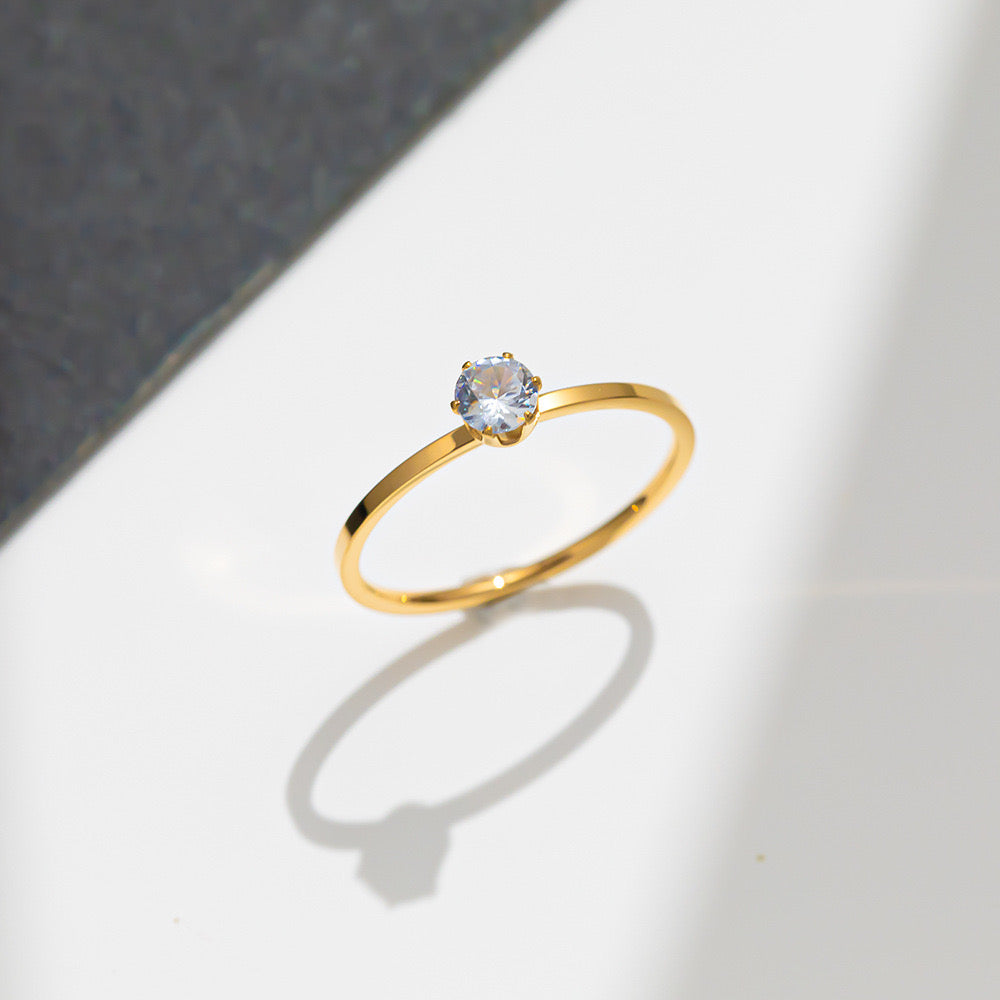 ✨ Dainty 18K Gold Plated Solitaire Ring - Classic Elegance