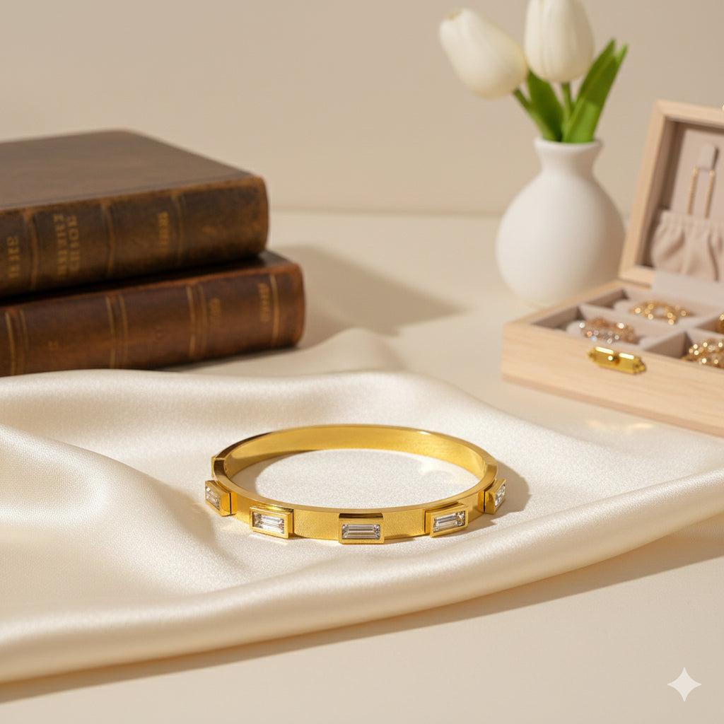✨ 18K Gold Plated Waterproof Non-Tarnish Baguette Bangle