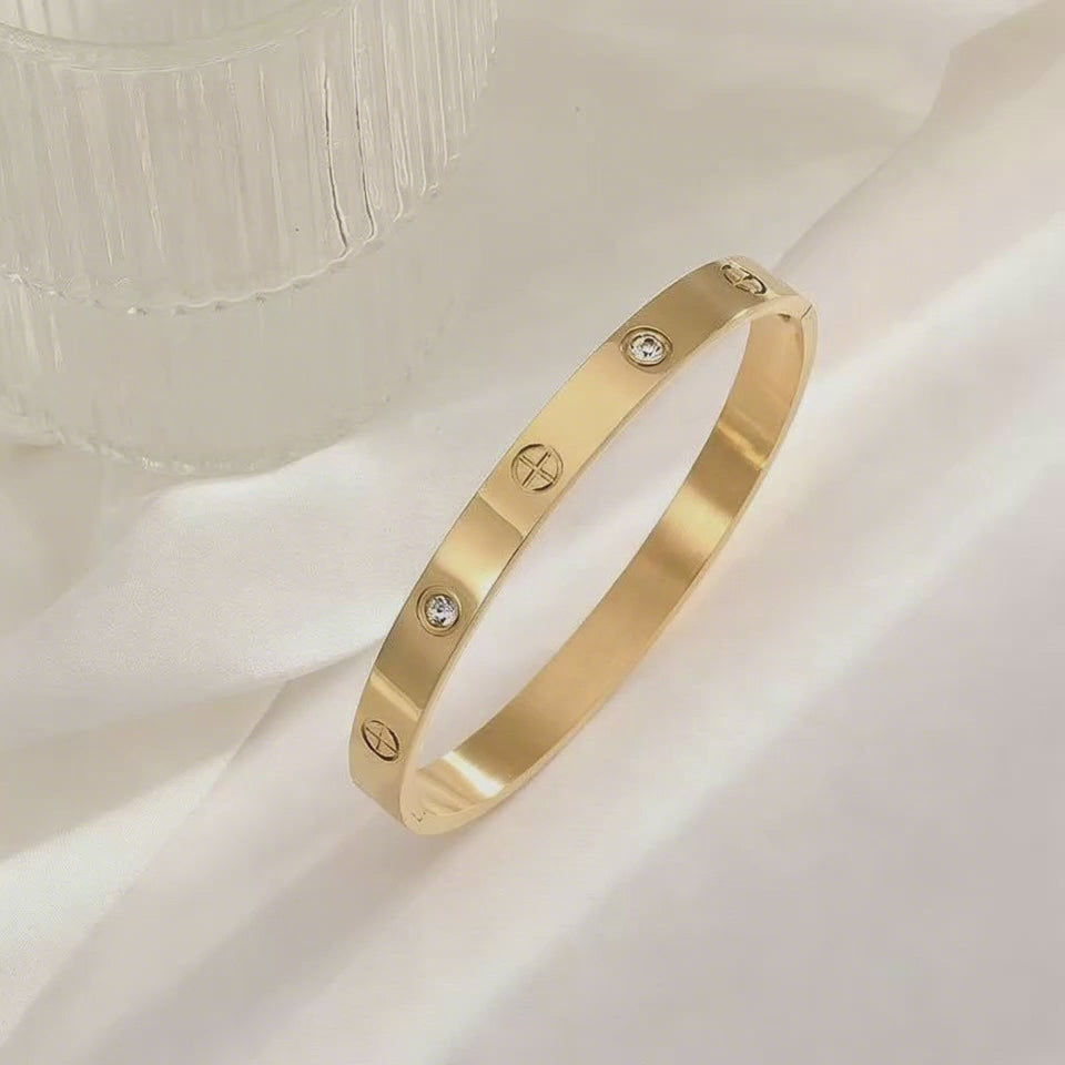 ✨ Elegant Rhinestone Stainless Steel Bangle ✨